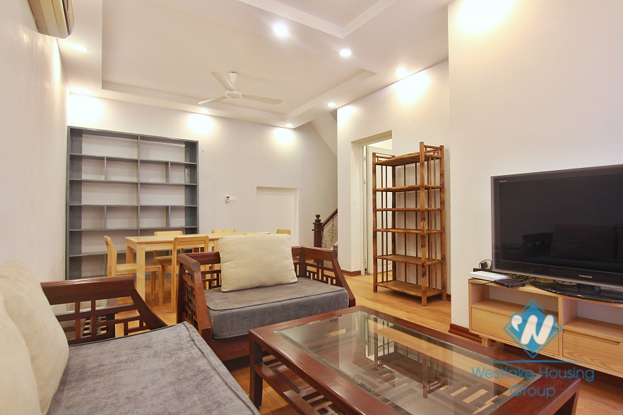Nice house for rent in alley 111 Xuan Dieu st, Tay Ho District 